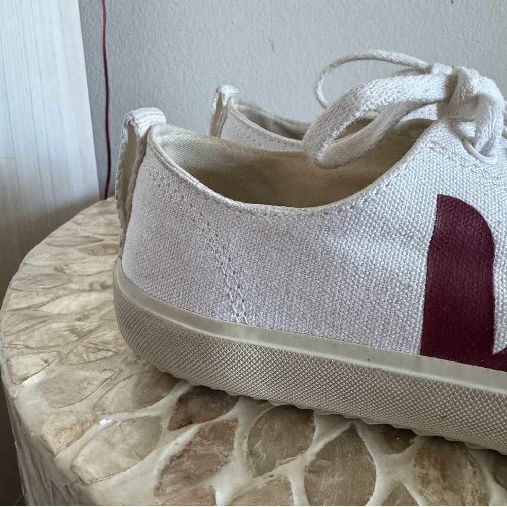 Veja White Nova Canvas Sneakers with Burgundy
Logo Accent size 6 - Picture 3 of 9